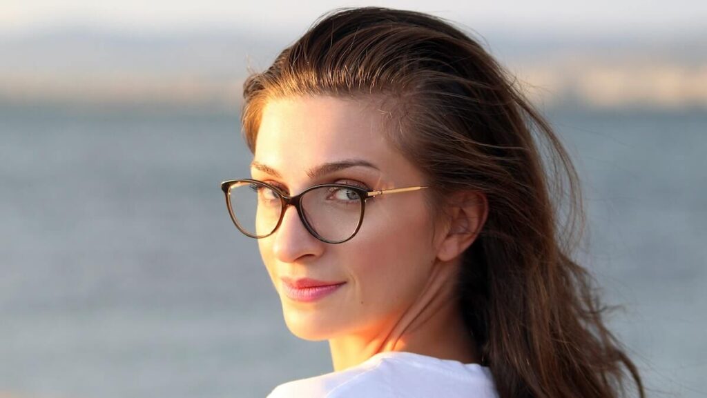 Sano hyvästit hiustenlähdölle. Omega-3 auttaa sinua saamaan terveet ja kauniit hiukset