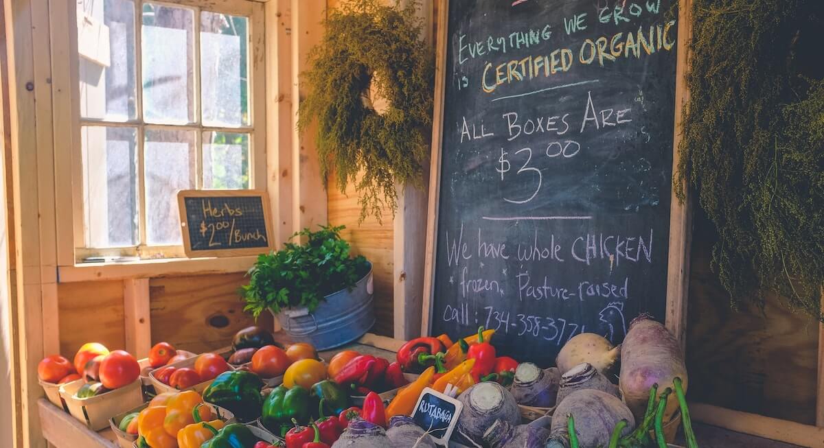fruits et légumes biologiques à vendre