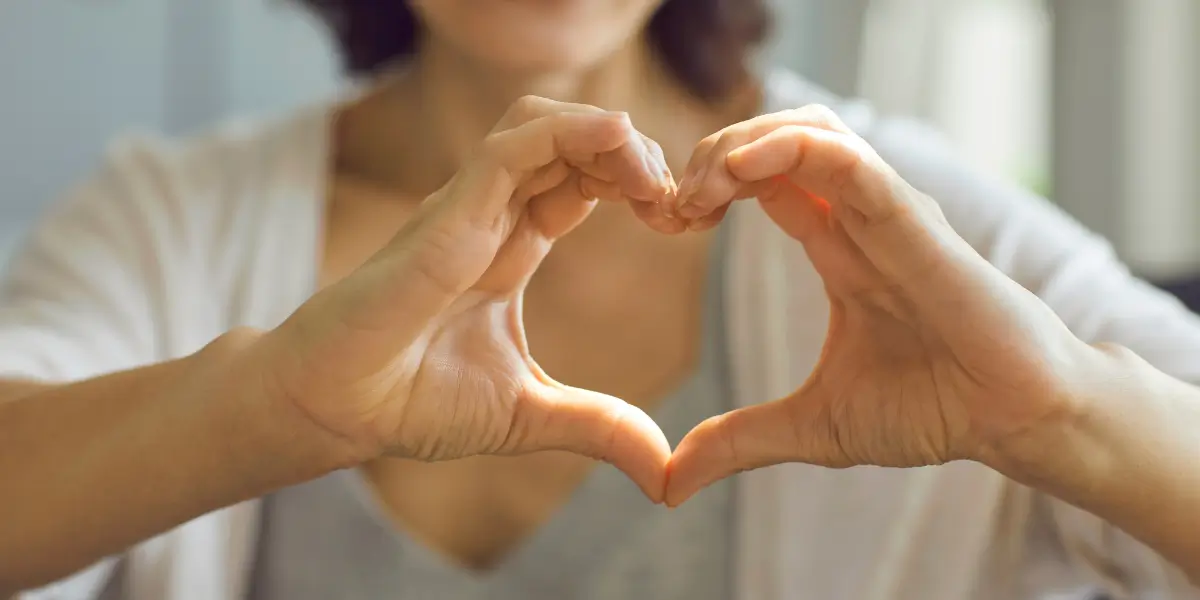 featured image for article on coq10 vs fish oil for heart health