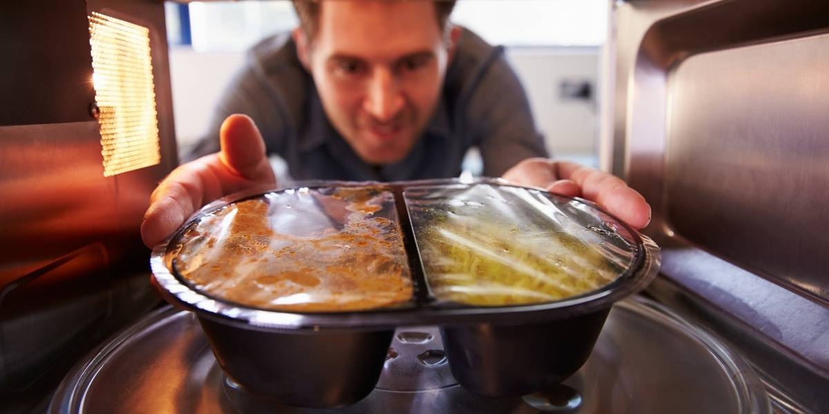 Viele kommerzielle Mikrowellengerichte sind ungesund