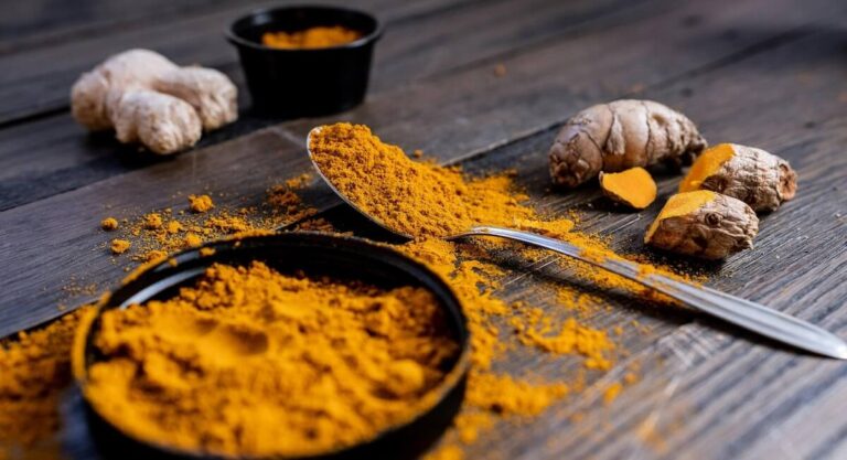 Curcumina Meriva: la guida definitiva al composto più potente con curcuma