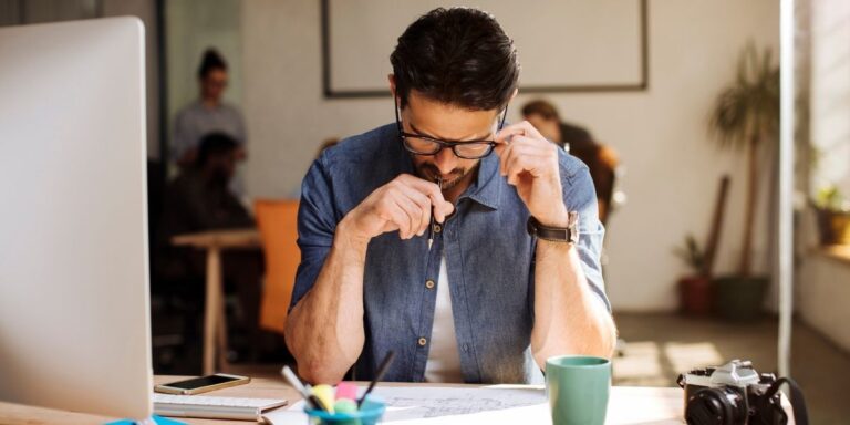 Distracted? Here Are 8 Natural Remedies For Focus and Concentration