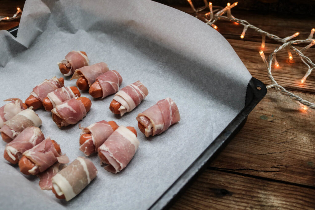 pigs in blanket keto recipe - bacon-wrapped sausage