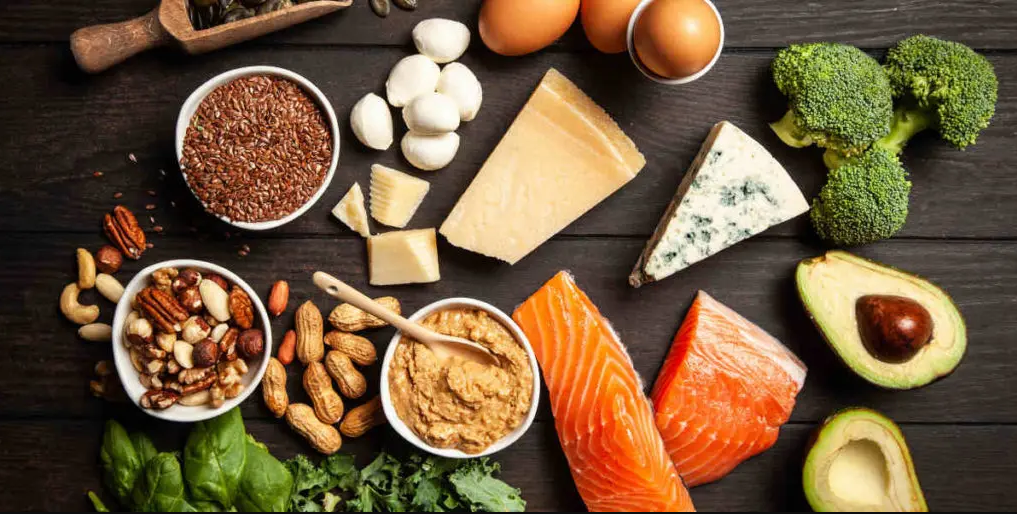 Alimentos baixos em calorias para dietas paleo e keto